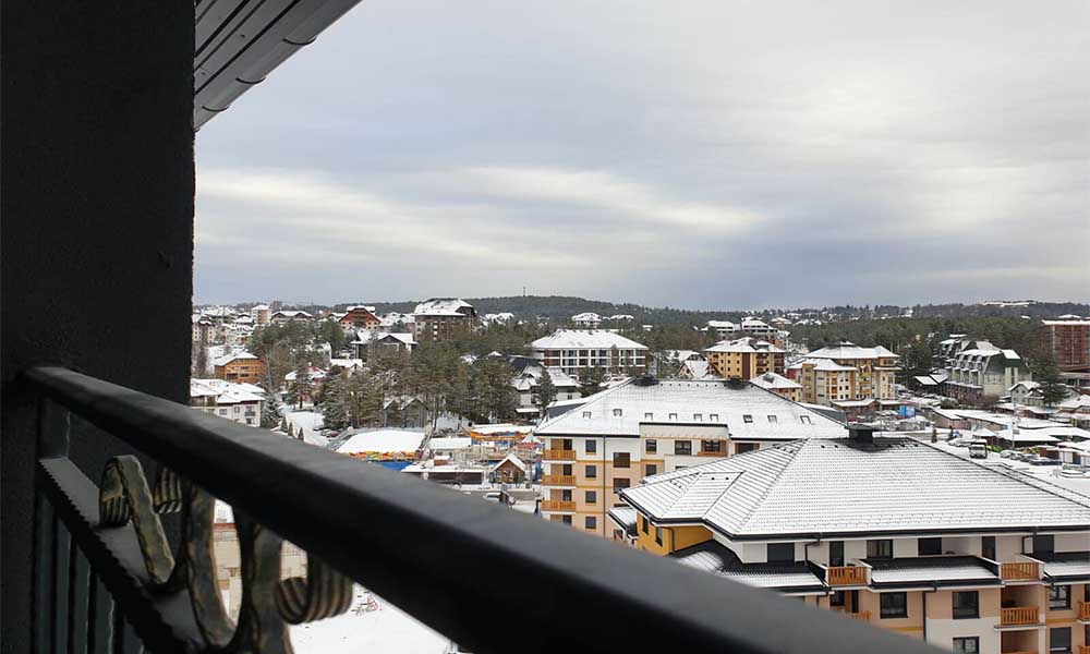 Pogled sa balkona, pogled na grad